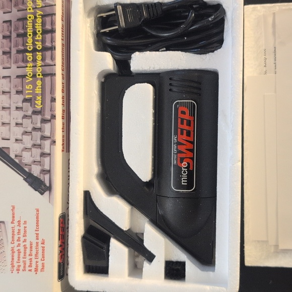 Micro Sweep Computer Vacuum - Picture 3 of 4